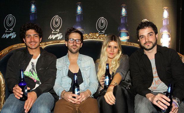 Micaela Tinelli se divirtió junto al Chino Darín y Nacho Lecouna. 