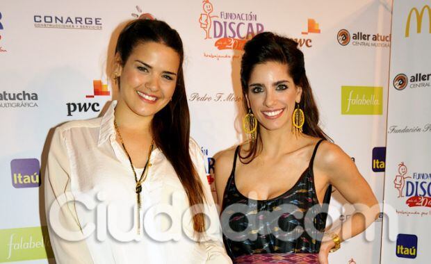 Micaela Vázquez y Gabriela Sari en la gala de Discar. (Foto: Jennifer Rubio)
