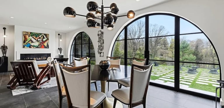 Michael Douglas y Catherine Zeta-Jones venden su mansión de lujo en Nueva York: por qué le bajaron el precio | Créditos: One Key MLS