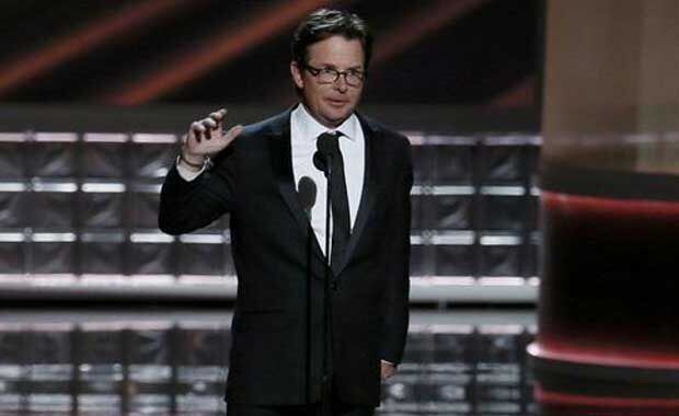 Michael Fox entregó un premio y fue ovacionado. (Foto: Web)