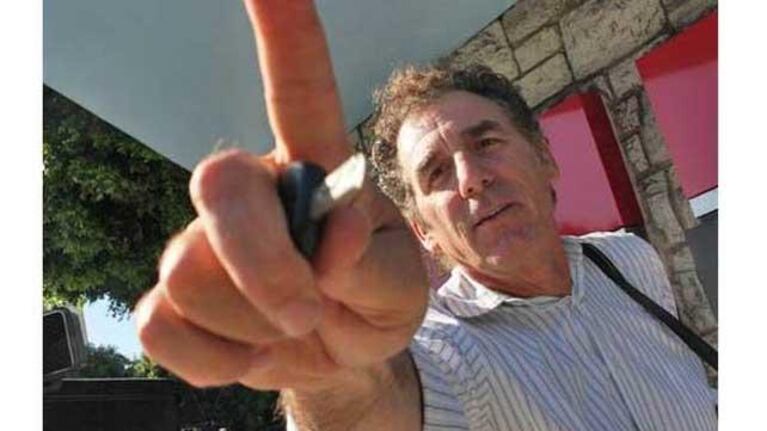 Michael Richards fue denunciado por agresión