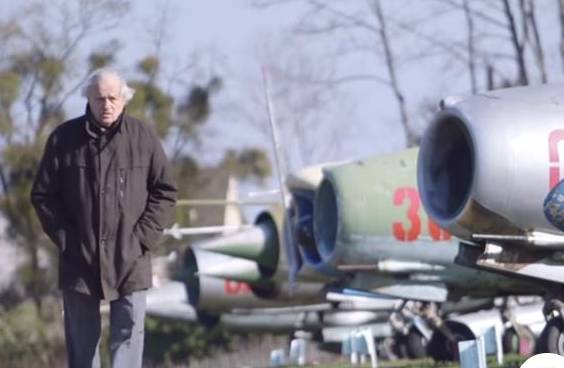 Michel Pont, el millonario que colecciona aviones en un castillo de Francia