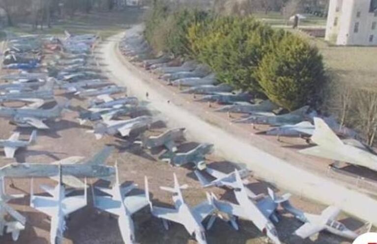 Michel Pont, el millonario que colecciona aviones en un castillo de Francia