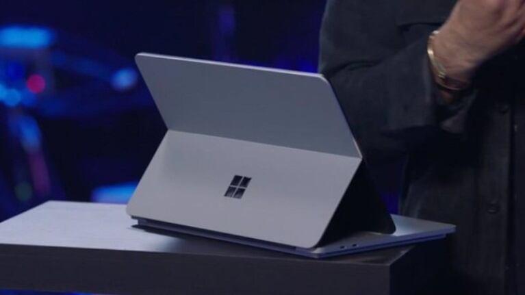 Microsoft rediseña su móvil con doble pantalla Surface Duo y presenta el factor de forma híbrido de Laptop Studio