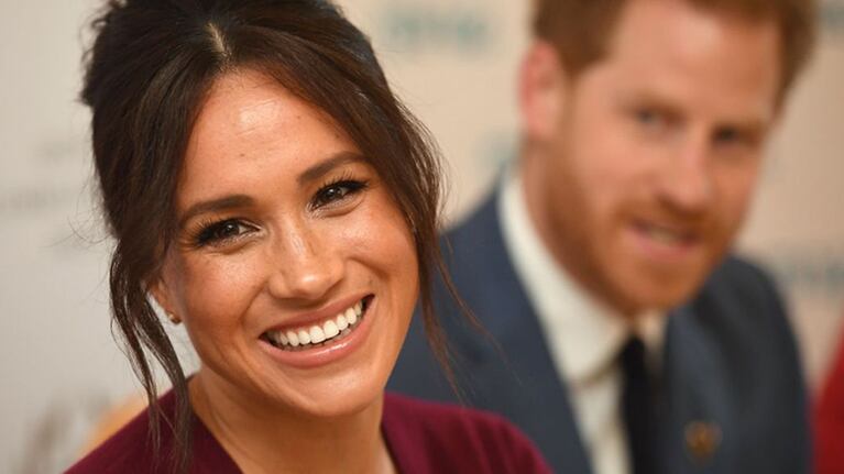 Mientras organizan su retirada de la realeza, Meghan viajó a Canadá.