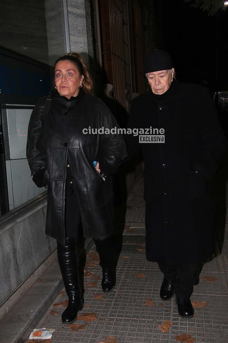 Miguel Romano y su hija Paola velaron a Mercedes López Paredes, en compañía de familiares y amigos (Fotos: Movilpress)