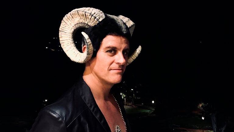 Mike Amigorena presenta su nuevo single Gira Girl, una original balada electro funky