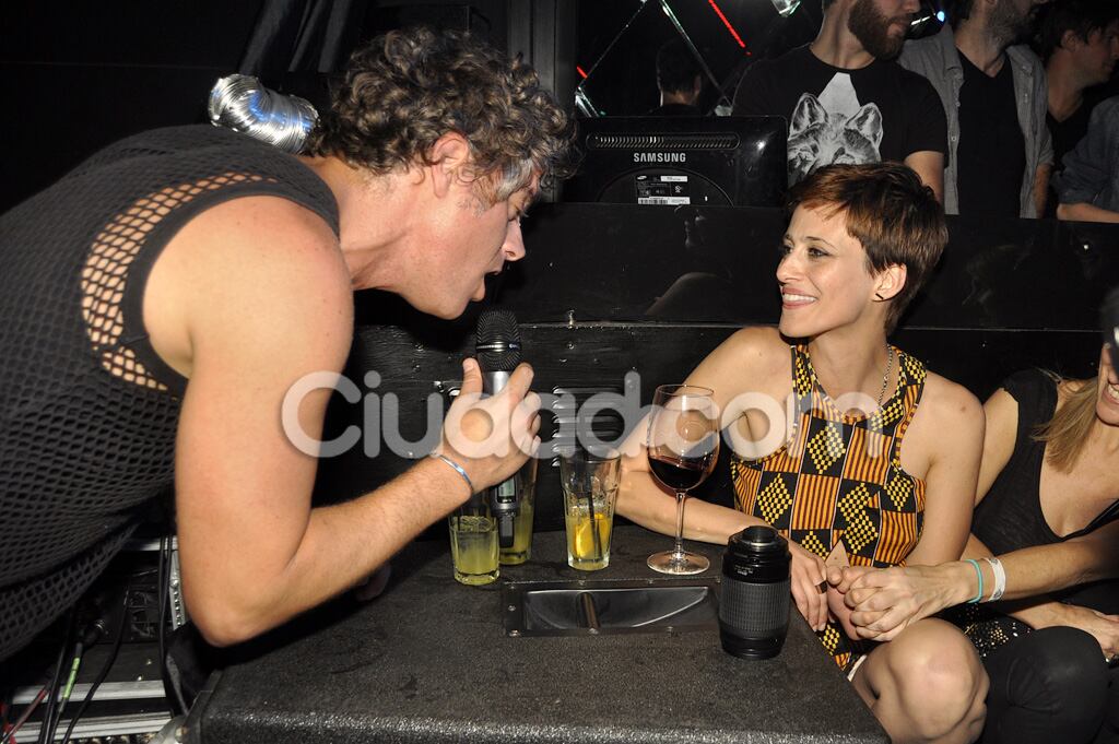 Mike Amigorena y Mónica Antonóulos, enamorados en el show de Mox (Foto: Jennifer Rubio). 