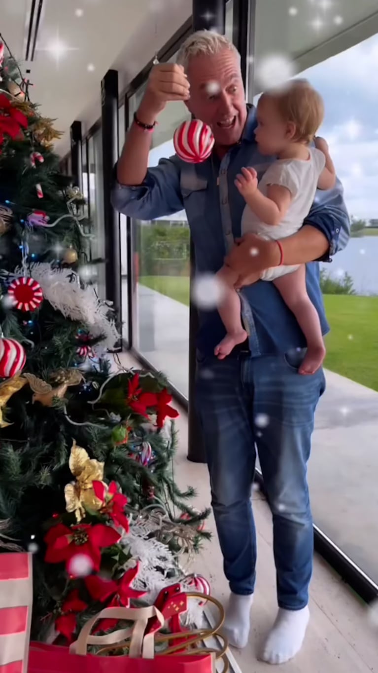 Milenka armó su primer arbolito de Navidad junto a Marley y Mirko: “¡Es todo nuevo para mí!” | Créditos: Instagram @milenka_ok