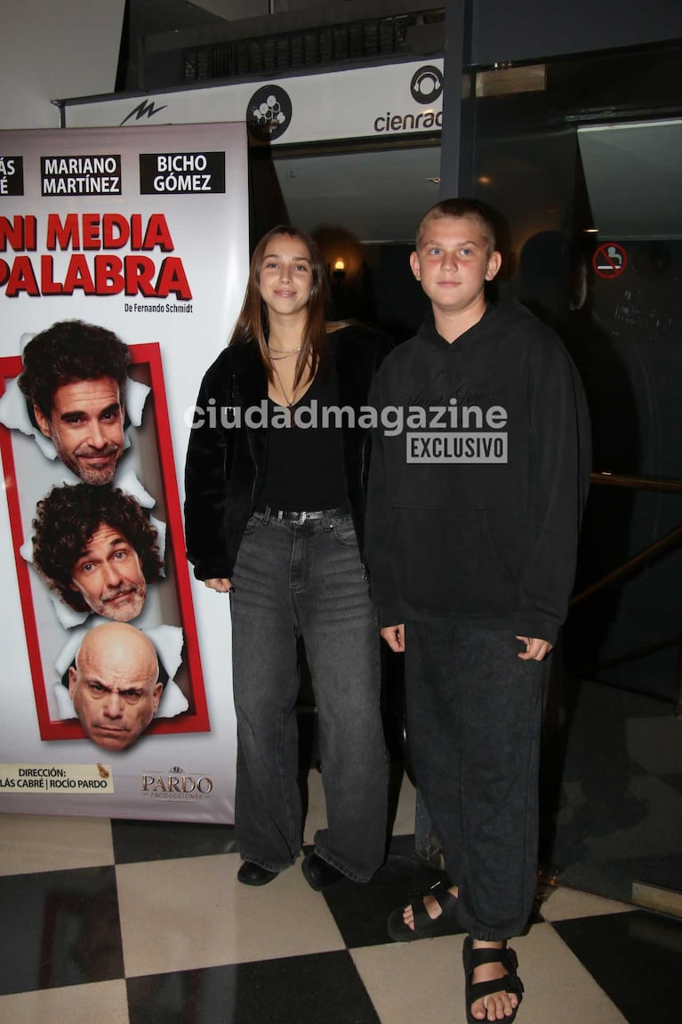 Milo y Olivia , los hijos de Mariano Martínez (Foto: Movilpress)