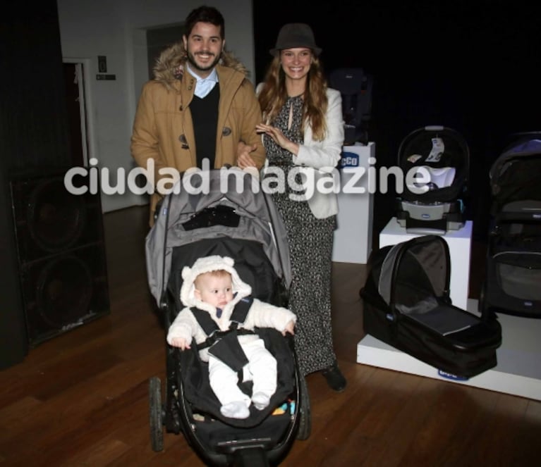 ¡Mimos y juegos! Cumbre de papis famosos junto a sus hijos en la noche porteña