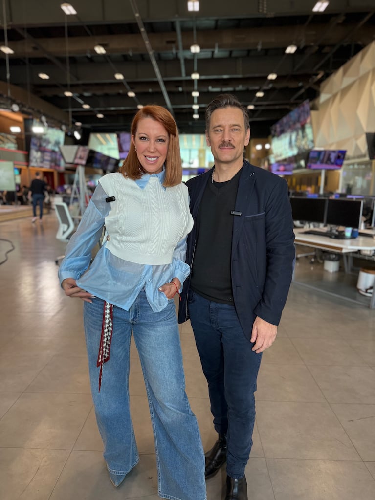 Miram Lanzoni y Sergio Surraco en el Centro de Contenidos Multiplataforma de Artear.