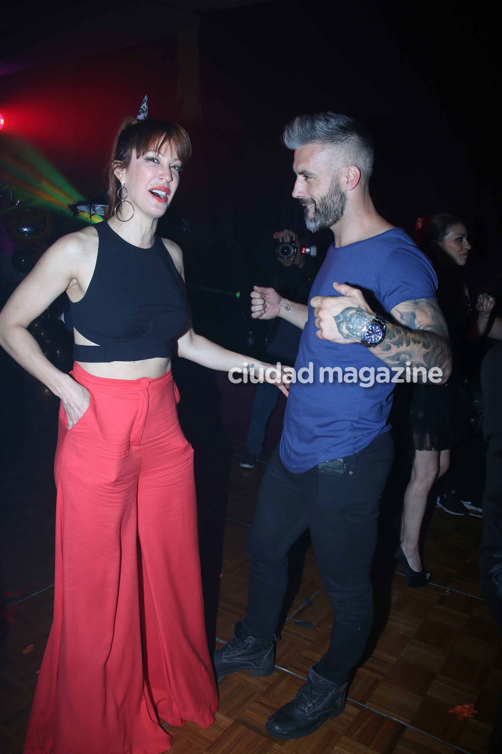 Miriam Lanzoni, cariñosa con Christian Halbinger en plena fiesta (Foto: Movilpress)
