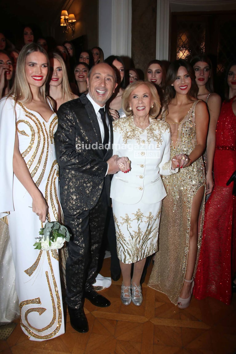 Mirtha Legrand Barby Franco y Eva Barbiela en el desfile de Claudio Cosano (Foto: Movilpress).