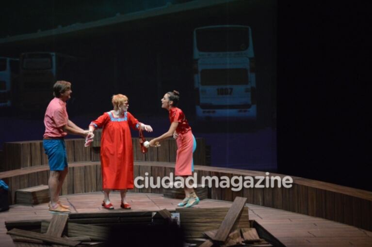 Mirtha Legrand, espectadora de lujo en el estreno teatral de Juana Viale en Mar del Plata