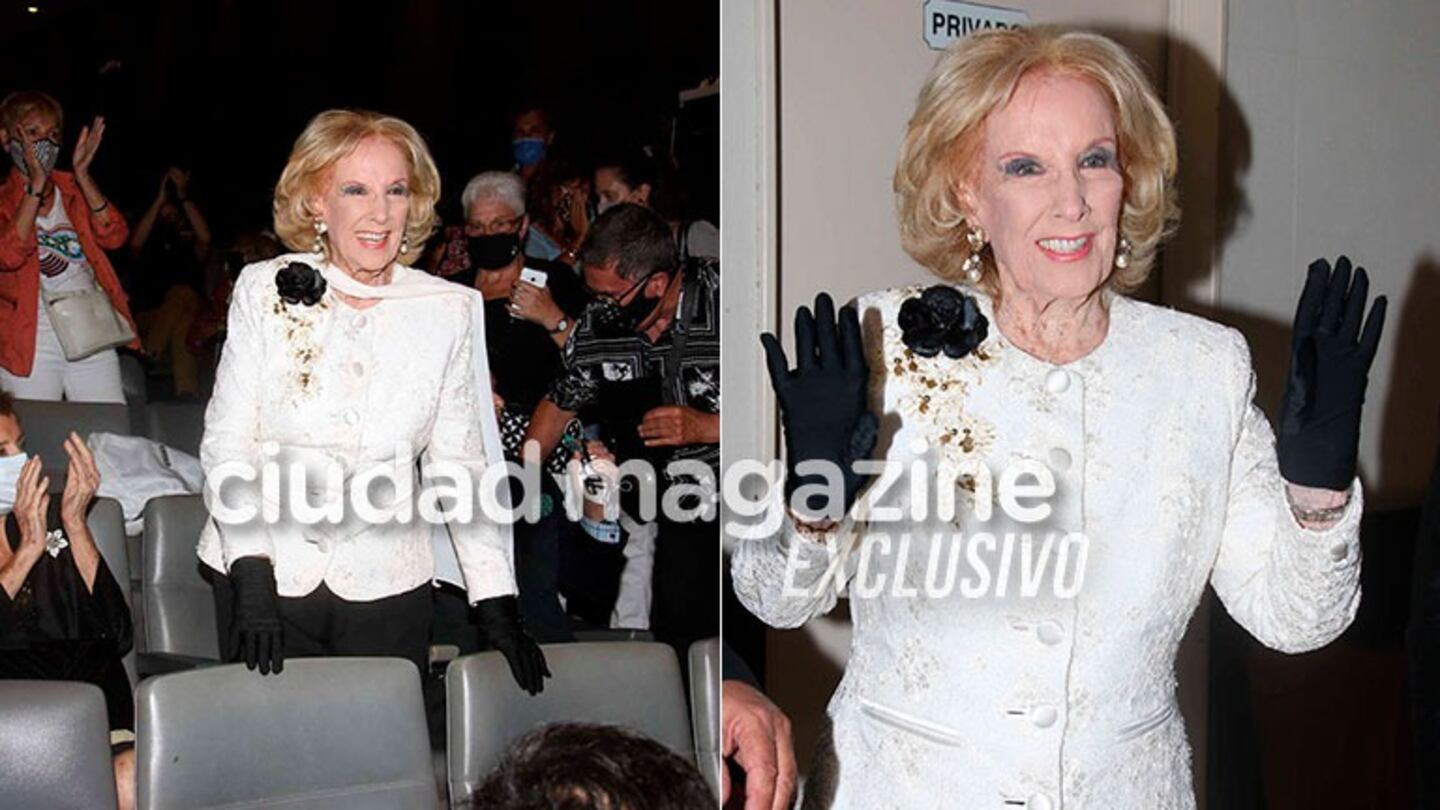 Mirtha Legrand fue a ver a la obra de Julieta Ortega y Patricia Sosa al teatro y fue ovacionada por el público