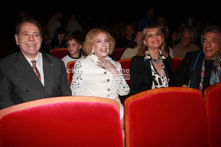 Mirtha Legrand fue a ver a Ricardo Darín y Andrea Pietra al teatro (Foto: Movilpress).