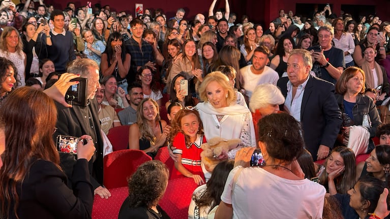 Mirtha Legrand fue ovacionada en el Teatro Broadway tras ver el musical Annie: el emocionante video y fotos