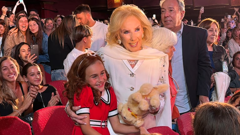 Mirtha Legrand fue ovacionada en el Teatro Broadway tras ver el musical Annie: el emocionante video y fotos