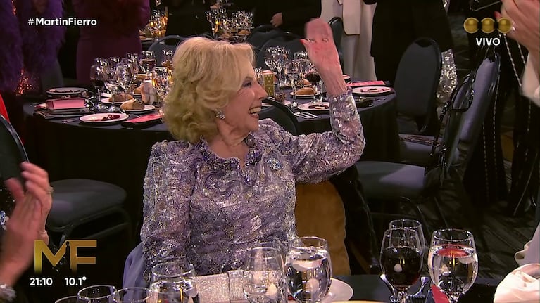 Mirtha Legrand fue ovacionada en los Martín Fierro 2026 (Foto: captura de Telefé).