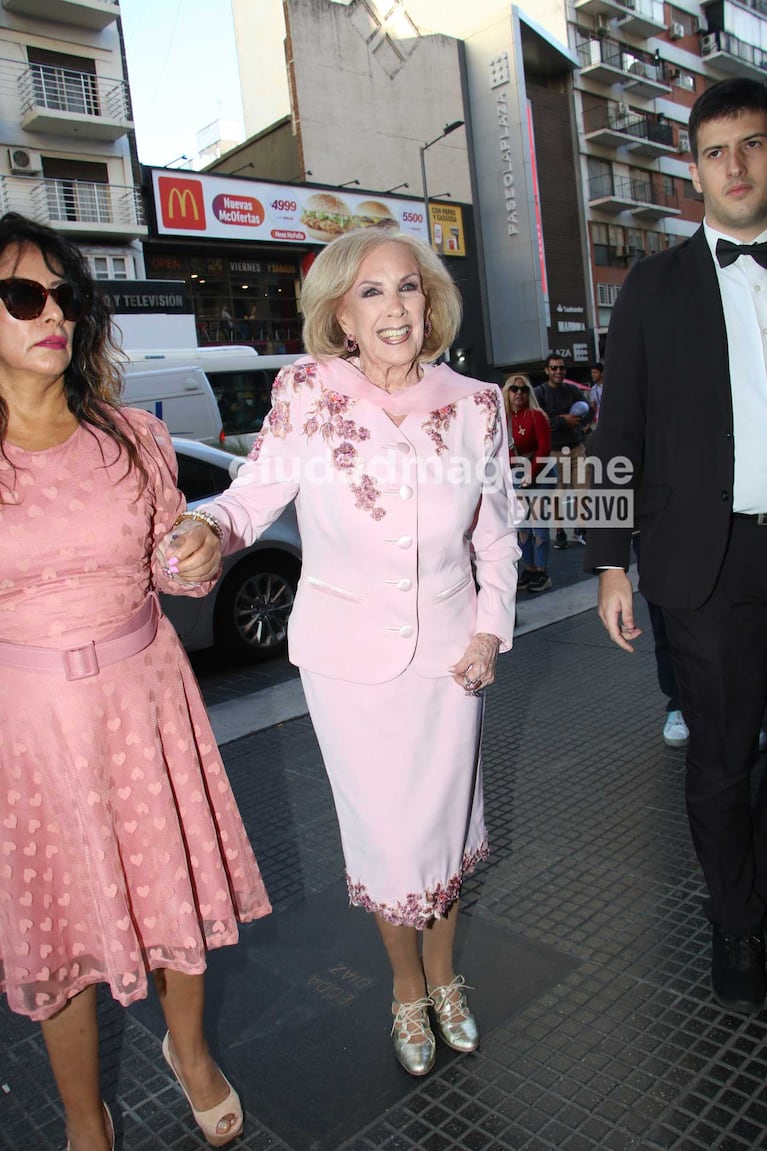 Mirtha Legrand llegó al Teatro Astral (Foto: Movilpress)