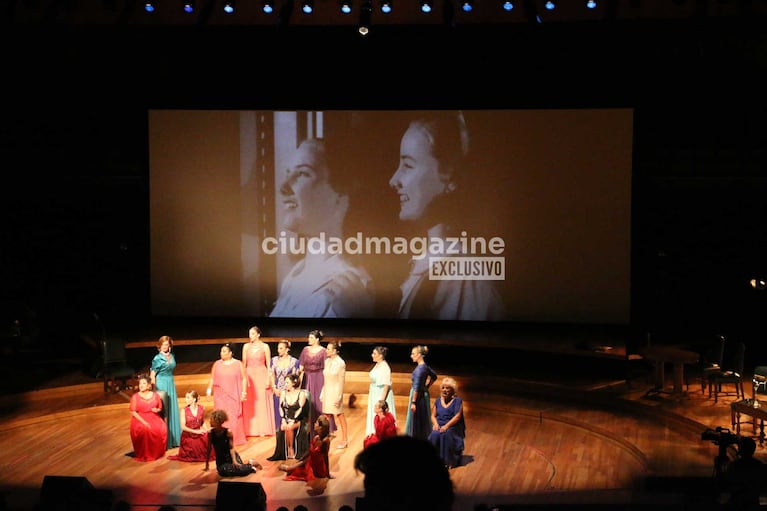 Mirtha Legrand presenció su homenaje en el Palacio Libertad (Foto: Movilpress)