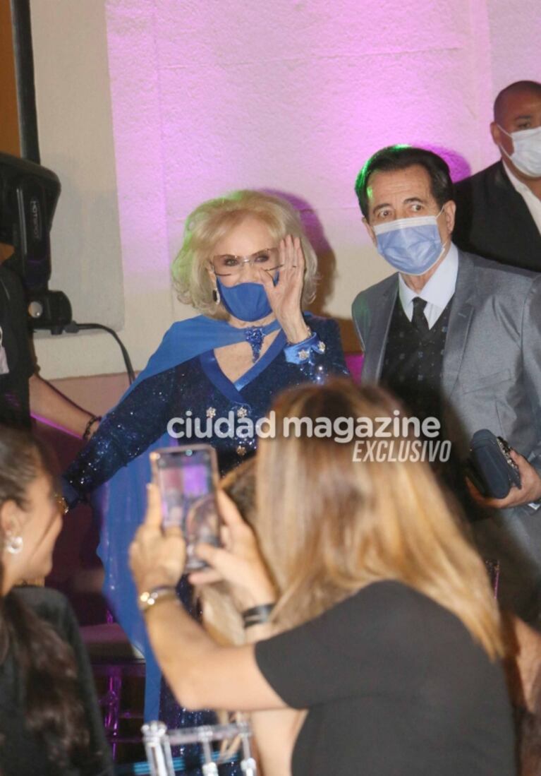 Mirtha Legrand reapareció en un glamoroso desfile de La Jaula de la Moda y anunció: "Voy a hacer un programa para despedir el año"