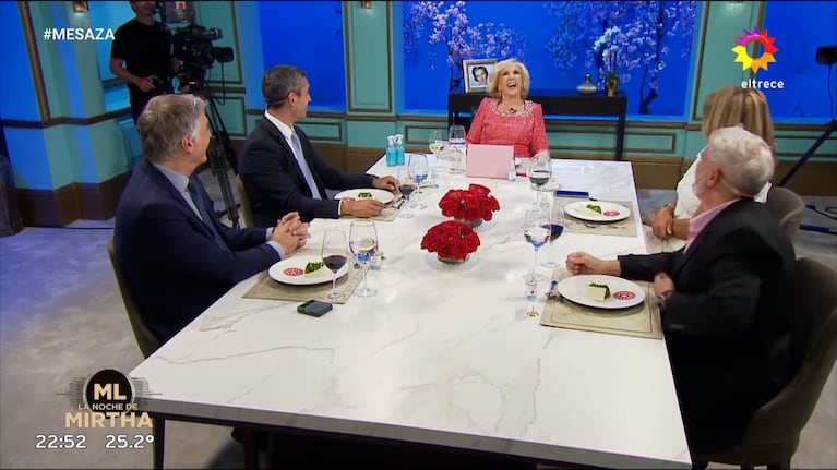 Mirtha Legrand se tentó en pleno programa al contar una infidencia de un invitado: “Ay, las cosas que digo”