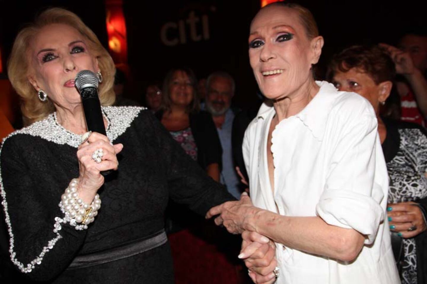 Mirtha Legrand y Norma Pons sellaron la amistad.