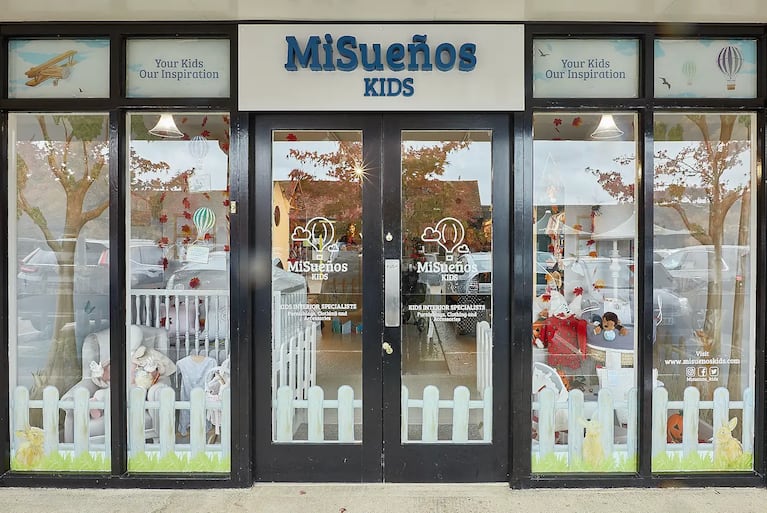 "MiSueños KIDS": el negocio de Mandinha y Dibu Martínez en Inglaterra