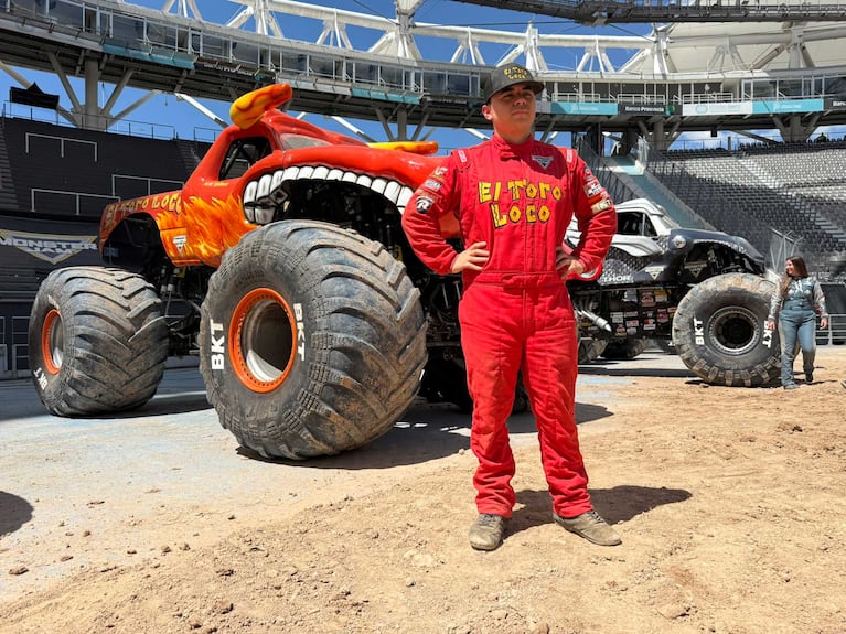 MJ Solirio con su camioneta de Toro Loco en Monster Jam (Foto: Hernán Khatchadourian)