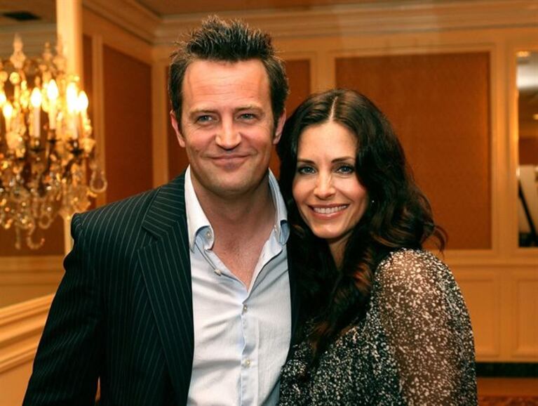Mónica y Chandler, de Friends, volverán a reencontrarse en una ficción. (Foto: Web) 
