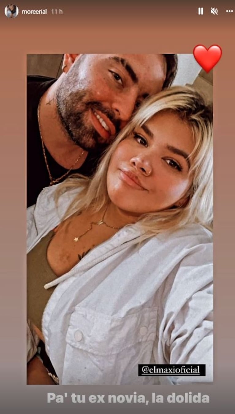 More Rial posteó una selfie junto a su nuevo novio y le sumó un picante mensaje: "Para tu ex, la dolida"