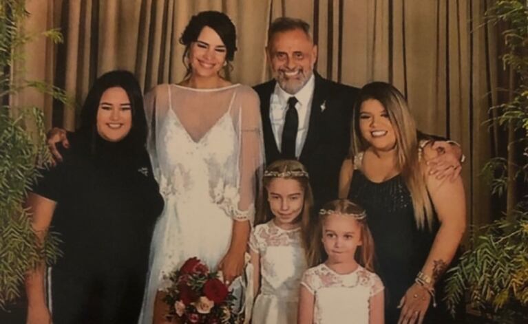 More Rial saludó a su hermana Rocío por su cumple y compartió tiernas fotos de su infancia: "Que seas feliz siempre"