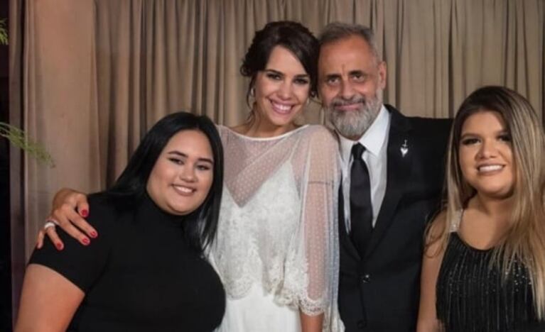 More Rial saludó a su hermana Rocío por su cumple y compartió tiernas fotos de su infancia: "Que seas feliz siempre"