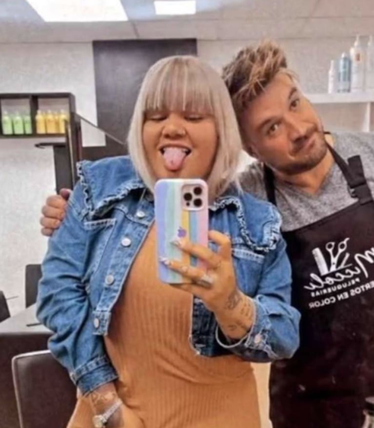More Rial sorprendió con un súper cambio de look: flequillo y cabello más largo