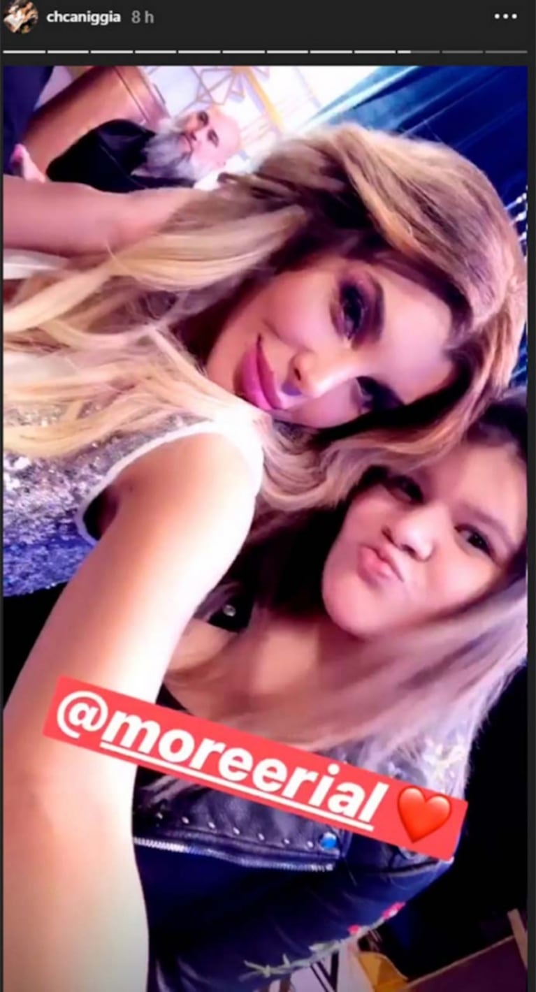 Morena Rial y Charlotte Caniggia, súper compinches: selfies en el backstage del Súper Bailando