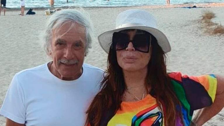 Moria Casán compartió románticas fotos con Pato Galmarini en Formentera.