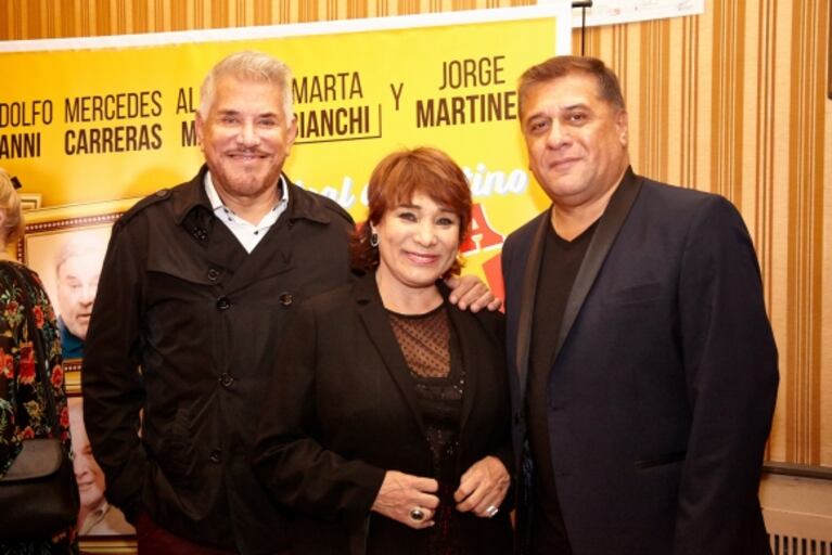 Moria Casán, Mariano Martínez y una lluvia de famosos en el estreno de Viva la Vida