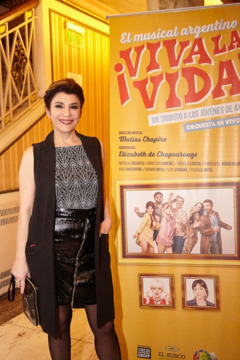 Moria Casán, Mariano Martínez y una lluvia de famosos en el estreno de Viva la Vida