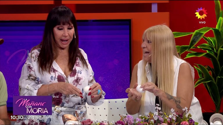 Moria Casán y la duendóloga Liliana Chelli muestran el paso a paso del ritual de soplar el huevo en la previa de la Pascua (Foto: captura de eltrece).