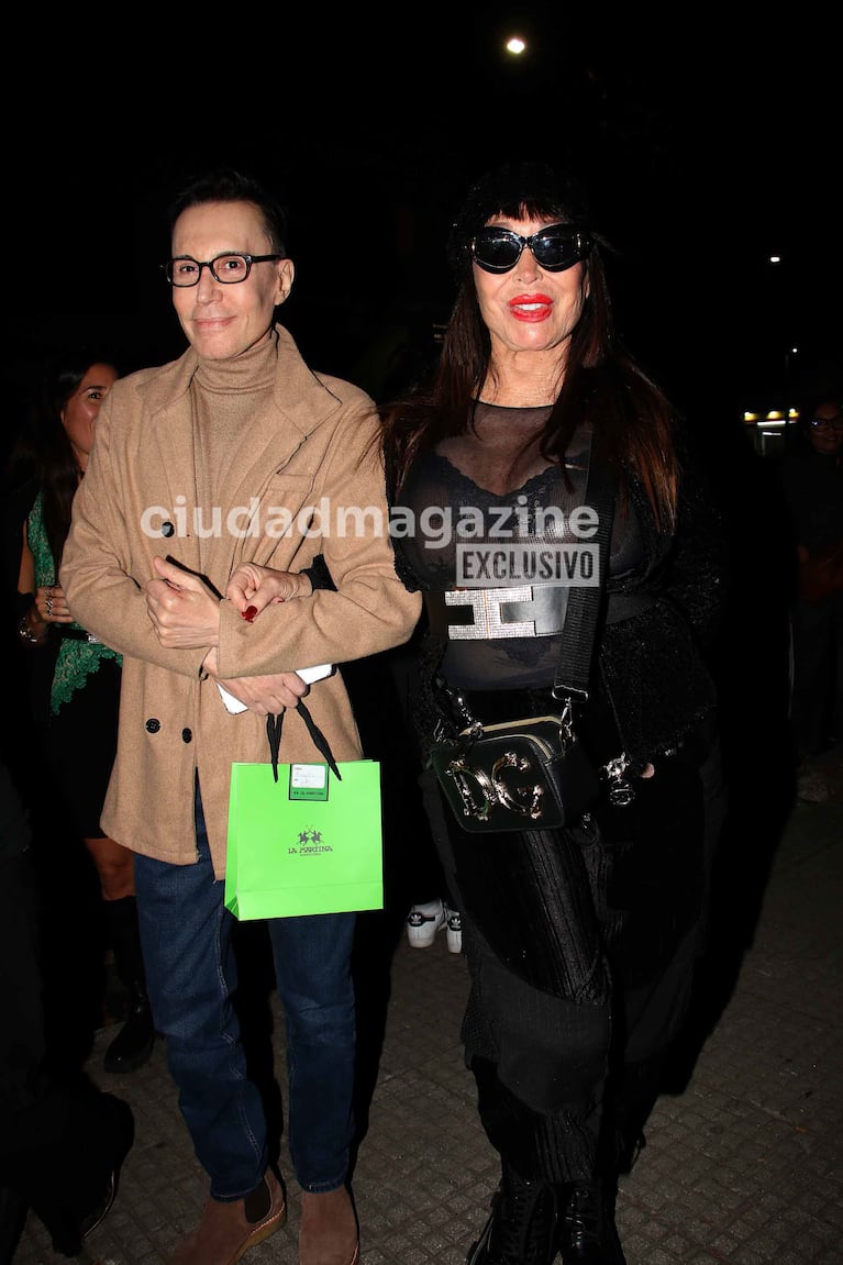 Moria Casán y Marcelo Polino en el cumpleaños de Ángel de Brito (Foto: Movilpress).