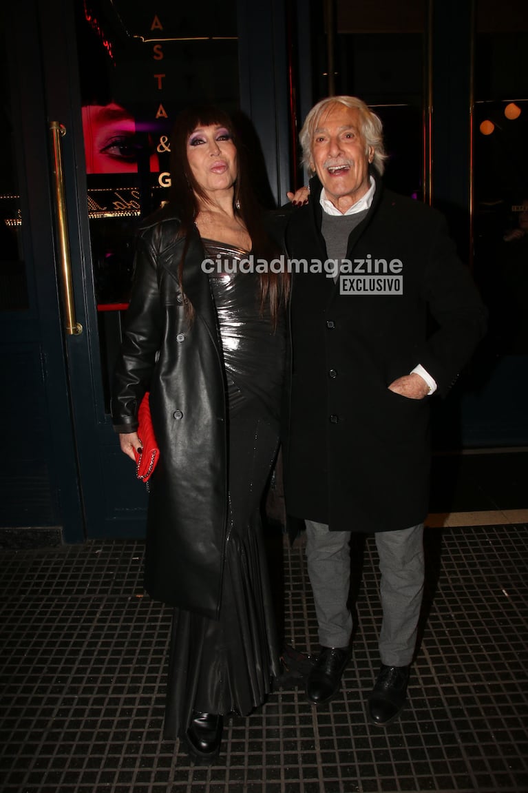 Moria Casán y Pato Galmarini en el estreno de su serie (Foto: Movilpress).