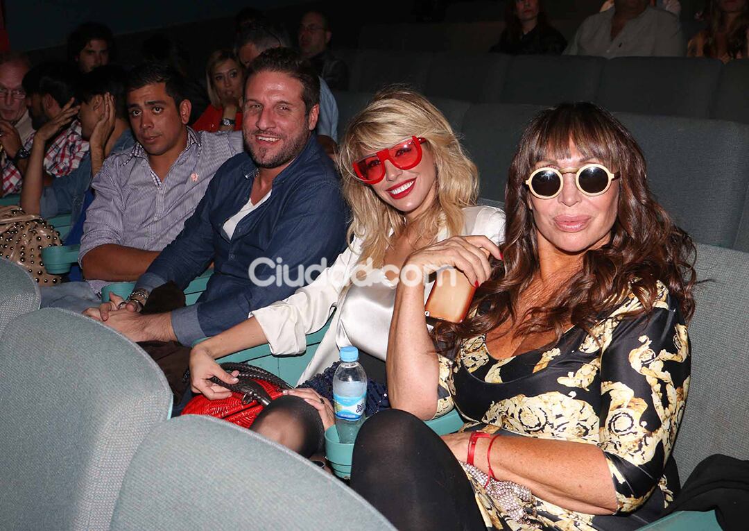 Moria y Stefi Xipolitakis en Casa Fantasma.  (Foto: Movilpress)
