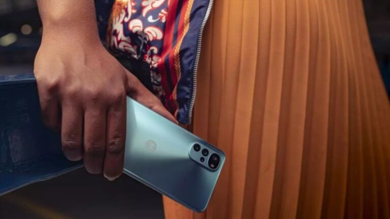 Motorola actualiza su gama media con el moto g22 y su pantalla cuádruple de 50MP