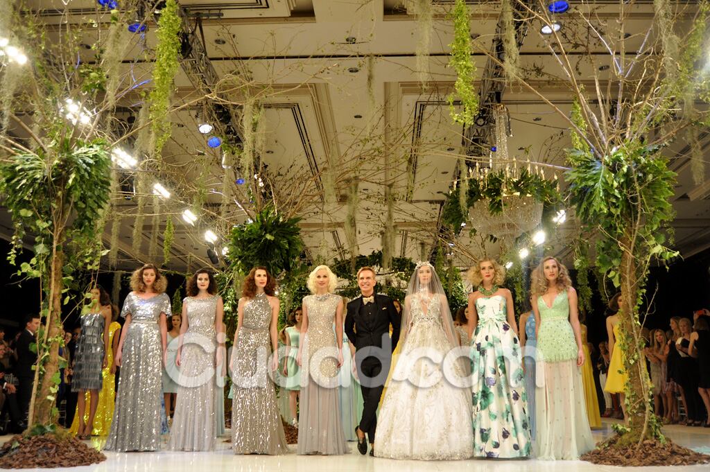 Mucho color en el desfile de Jorge Ibáñez. (Foto: Jennifer Rubio-Ciudad.com)