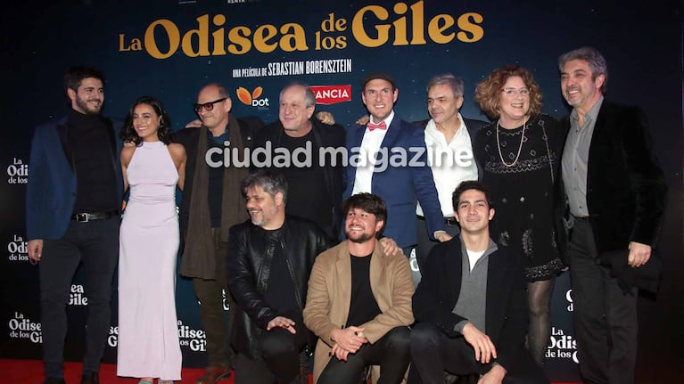 Muchos famosos top en la avant premiere de La odisea de los giles, el nuevo filme de Ricardo y el Chino Darín. (Foto: Movilpress)