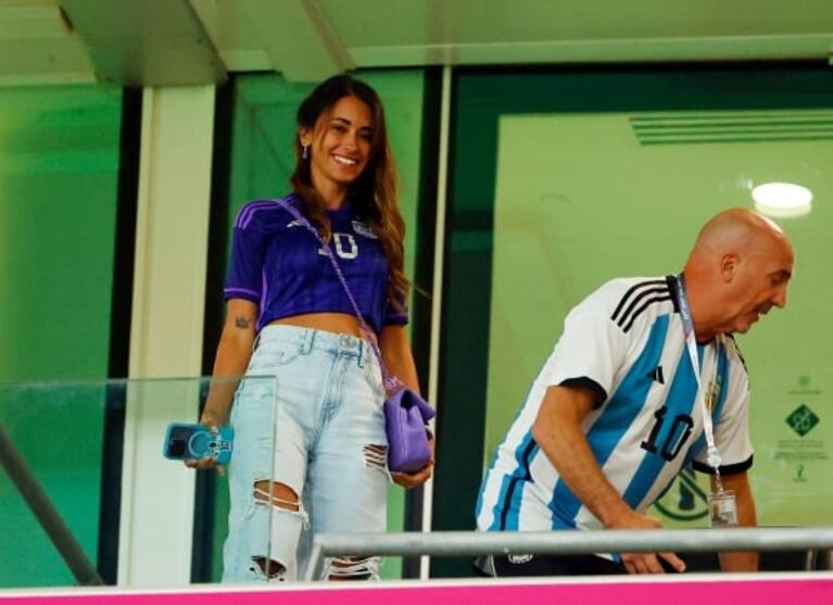 Mundial Qatar 2022: el detalle mundialista de la funda del celular de Antonela Roccuzzo