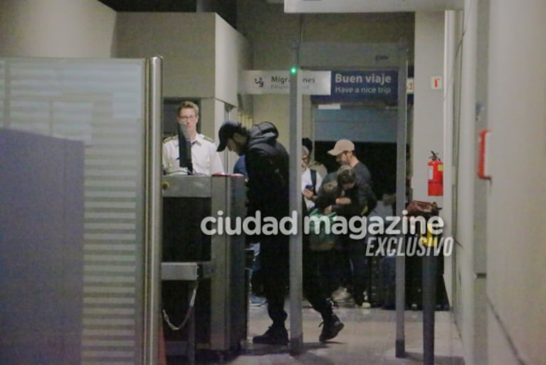 Mundial Qatar 2022: las fotos de Marcelo Tinelli con su hijo Lolo en Aeroparque, listos para ir a alentar a la Selección