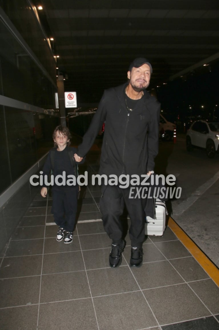 Mundial Qatar 2022: las fotos de Marcelo Tinelli con su hijo Lolo en Aeroparque, listos para ir a alentar a la Selección